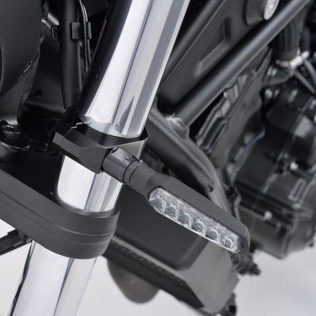 Blinkerhalter Set Daytona Alu für M8 Blinker